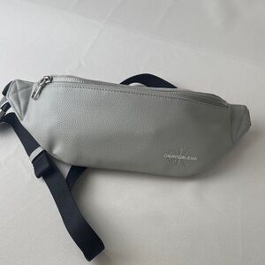 Calvin Klein Jeans Light Gray Belt Bag